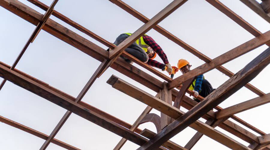 Professional gutter cleaning services in Wyaconda, MO